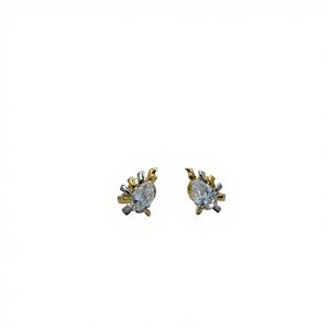 Boucles d'oreilles clous en cristal doré et argenté, bijoux élégants et minimalistes pour femmes, à porter au quotidien et pour les soirées - Product Image 3
