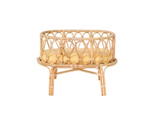 Cuna de bebé artesanal de ratán natural con marco de mimbre tejido a mano y diseño festoneado decorativo para guardería y recién nacidos - Product Image 1
