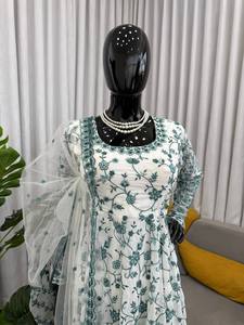 Vestido Anarkali Étnico para Mujer con Dupatta, Estampado Floral, Vestido Largo, Traje para Boda o Fiesta Pakistaní - Product Image 2