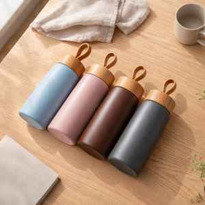 Botella de Madera NatureSip, Botella de Hidratación EcoWood, Botella TimberFlow, Botella de Madera RusticSip - Product Image 6