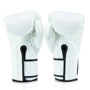 ถุงมือชกมวย Fairtex คุณภาพพรีเมียม สีสันปรับแต่งได้ หนังแท้ ปิดด้วยแถบตีนตุ๊กแก ระบายอากาศได้ดี น้ำหนักเบา จับกระชับมือ เหมาะสำหรับทุกเพศ - Product Image 3