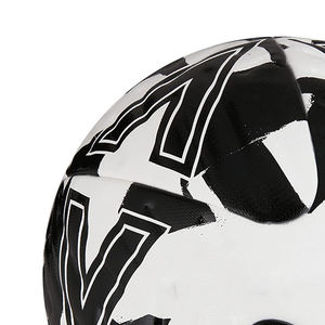 Ballon de football de qualité d'entraînement, taille officielle, motif noir et blanc, avec logo personnalisé - Product Image 3