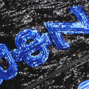 Chaqueta Bomber Negra con Lentejuelas Zeta Phi Beta para Mujer, Chaqueta de Sororidad con Letras Griegas Brillantes y Cierre de Cremallera, Ribete Azul, Prenda Exterior Elegante - Product Image 4