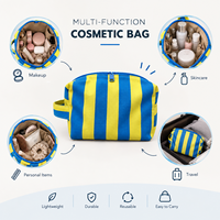 Tas Makeup Berlapis Motif Bunga dengan Ritsleting, Kantong Kosmetik Bordir, Tas Perlengkapan Mandi untuk Wanita, Cocok untuk Perjalanan