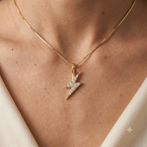 Colgante de rayo pequeño con incrustaciones de circonitas, chapado en oro de 14K, joyería fina de moda, con piedra natural de corte brillante - Product Image 2