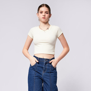 Ropa Deportiva al por Mayor para Mujer, Camiseta Corta Personalizada de Corte Regular con Logotipo Personalizado, 100% Algodón, Secado Rápido y Transpirable - Product Image 4
