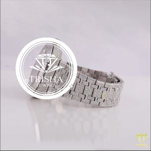 Reloj de Lujo Premium con Diamantes Moissanite, con Brillantes Piedras de Corte Redondo y Elegante Acabado en Oro Blanco, Reloj de Diseño - Product Image 4