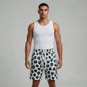 Shorts en maille unisexe Pro Performance Ruby Red Cheetah Sublimation, vêtements décontractés avec imprimé animal audacieux et cordon de serrage réglable - Product Image 4