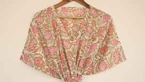 ชุดเดรสผ้าฝ้ายพิมพ์ลายดอกไม้สีชมพูแบบแฮนด์บล็อกพร้อมเชือกรูดที่เอว - Product Image 3