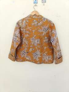 Veste matelassée imprimée à la main : Manteau court en coton indien style bohème - Product Image 6