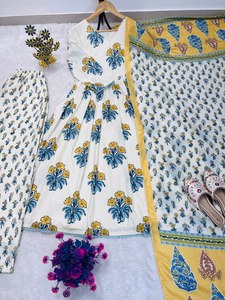 ชุดสัลวาร์ดีไซน์เนอร์อินเดีย-ปากีสถาน ยี่ห้อมาสลิน พร้อมงานปักดิ้นหลากสี  พร้อมเสื้อคุर्ติสีขาว เหมาะสำหรับงานปาร์ตี้ งานแต่งงาน หรือใส่ลำลอง ชุดสัลวาร์บูติก - Product Image 3