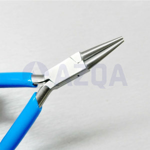 Pince à bec rond en acier inoxydable de 5,5 pouces avec poignée en PVC bleu pour la fabrication de bijoux et le piercing corporel - Product Image 2