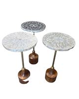 Table basse moderne de luxe avec plateau en nacre, métal et bois, meubles de salon, décoration élégante pour la maison par J N Crafts