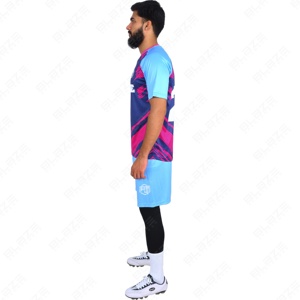 100% Polyester dégradé couleur football costume football maillot tissu ensembles piste costume portable football uniformes - Product Image 5