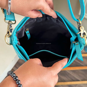 Sac à main de grande capacité en cuir véritable repoussé à la main pour femmes, sacs à bandoulière de marque connue - Product Image 6