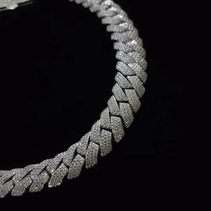 Collier chaîne maille cubaine Miami en argent sterling 925 avec diamants Moissanite VVS 20 mm à 4 rangs, testés au testeur de diamants, pour le dropshipping - Product Image 4
