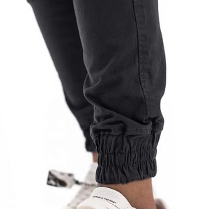 Pantalones Cargo Tácticos Personalizados para Hombre, Estilo Techwear, con Múltiples Bolsillos y Cremallera, Ajuste Slim, Venta al Por Mayor - Product Image 2