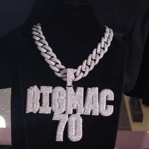 จี้เพชรโมอิสซาไนต์ Bigmac 70 เม็ด เงินแท้ 925 สไตล์ฮิปฮอป รูปทรงตัวอักษร สำหรับผู้ชาย สวมใส่ได้ทุกวัน - Product Image 1