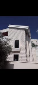 Natural Sandstone Exterior Wall Cladding with Bush Hammered Finish <b>Mint</b> White and Pure White Colors Cut-To-Size - Product Image 4