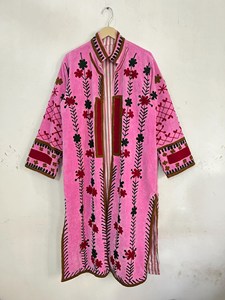 เสื้อแจ็คเก็ตซูซานีกำมะหยี่ปักลายดอกไม้สีชมพูสุดหรูสำหรับผู้หญิง คอตั้ง แขนยาว สไตล์โบฮีเมียน เสื้อคลุมสำหรับฤดูใบไม้ร่วง - Product Image 2