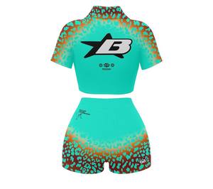 Conjunto Deportivo de 2 Piezas para Mujer TAHAD, Transpirable y Ecológico, Top y Pantalones Cortos Ajustados con Estampado Digital, Largo por Encima de la Rodilla - Product Image 2