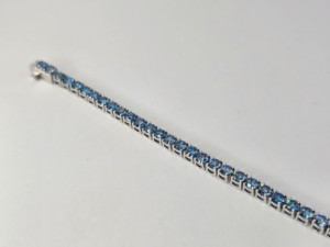 Bracelet tennis en or massif et moissanite bleue VVS, taille ronde, serti à griffes, pour mariée, livraison directe - Product Image 4