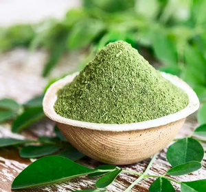 Poudre de feuilles de Moringa pure en gros, poudre verte séchée d'herbe Moringa Oleifera pour les nutraceutiques, les smoothies et les boissons, approvisionnement en vrac - Product Image 3