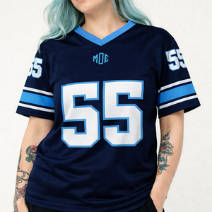 เสื้อเจอร์ซีย์อเมริกันฟุตบอลหญิง สีกรมท่า ผ้าตาข่าย คอวี ระบายอากาศได้ดี โพลีเอสเตอร์ เสื้อฟุตบอล เสื้อยืด สกรีนหมายเลขได้ตามสั่ง ผลิตตามแบบ OEM ขายส่ง สหรัฐอเมริกา - Product Image 3