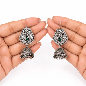 Dernier design de boucles d'oreilles Jhumka ethniques Bollywood plaquées argent antique, serties de pierres, pendantes, faites à la main, bijoux de fête pour femmes - Product Image 3
