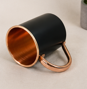 Taza de Cobre Negra Mate de Lujo de Antique Creations, Asa Pulida Lisa para un Agarre Ergonómico Seguro, Personalizable, para Uso en Interiores y Exteriores - Product Image 1