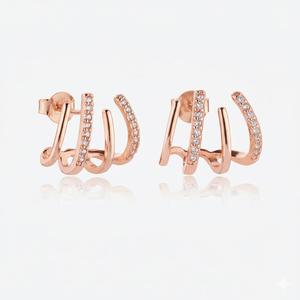 Boucles d'oreilles clous fantaisie style Ear Climber en or massif 10K avec serti griffe et diamant de laboratoire, boucles d'oreilles clous minimalistes et audacieuses, cadeau d'anniversaire - Product Image 4