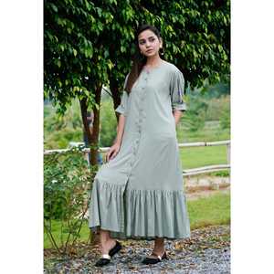 Vestido Casual Shibui en Verde Musgo con Abertura Frontal y Estilo Plisado - Product Image 2