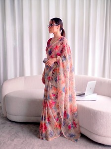 Indian Traditional Ethnic Casual Saree in Floral Print for Daily Wear and Festive Function for Women Fancy Trendy Outfit - Product Image 2