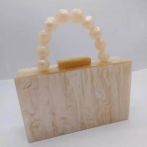 Bolso de Mano de Resina Pintado a Mano, Ecológico, Personalizado, con Forma y Patrón de Alfabeto, para Coleccionistas de Arte y Accesorios de Moda - Product Image 6