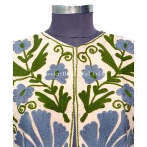 Nuevo diseño de chaleco corto sin mangas de algodón con bordado a mano, 100% algodón, con estampado floral, para mujer, ropa de invierno para fiestas y salidas informales. - Product Image 6