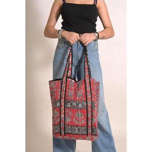 Bolso Tote de Algodón Kantha Vintage, Hecho a Mano en India, Estilo Boho, para Compras - Product Image 2