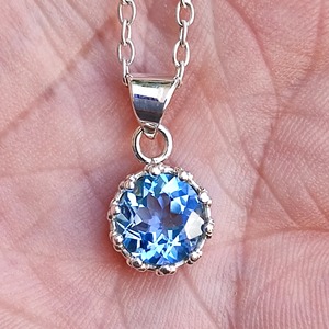 Collar con Colgante Redondo de Topacio Azul, Plata de Ley 925, Joyería de Promesa para Mujer, Engaste de Bisel, Joyería de Piedra de Nacimiento de Diciembre - Product Image 6