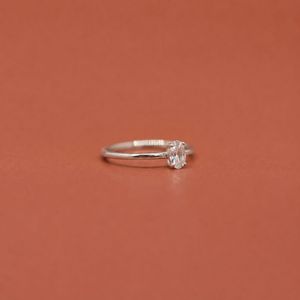 Anillo solitario clásico de plata de ley 925 para aniversario de boda para mujer - Product Image 2