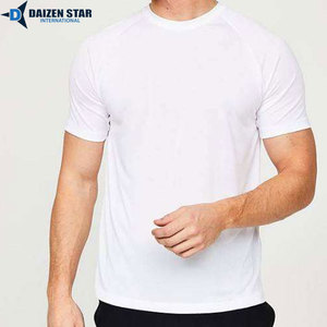 Camiseta Deportiva de Manga Corta para Hombre, Negra, 100% Poliéster, Secado Rápido, Corte Ajustado, Cuello Redondo, Color Sólido, Informal - Product Image 3