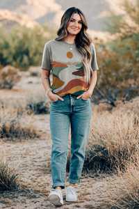 เสื้อยืดคอกลมแขนสั้นพิมพ์ลายกราฟิกสไตล์เรโทรสำหรับผู้หญิง เสื้อเจอร์ซีย์ลำลองสำหรับฤดูร้อน - Product Image 4