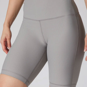Vêtements de sport de qualité supérieure pour femmes, shorts de cycliste conçus pour un confort quotidien, ajustement flexible et mouvements faciles - Product Image 1