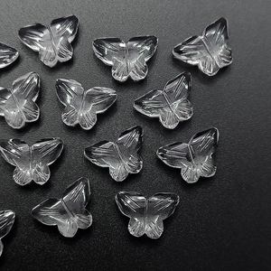 Cristal de Cuarzo Natural Tallado en Forma de Mariposa, Gema de 14 mm, Cristal Briolette Tallado a Mano, Precio al por Mayor para Fabricación de Joyería - Product Image 1