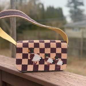 Sac de vacances fait main perlé, motif Mère Canard et Petits Canards - Product Image 3