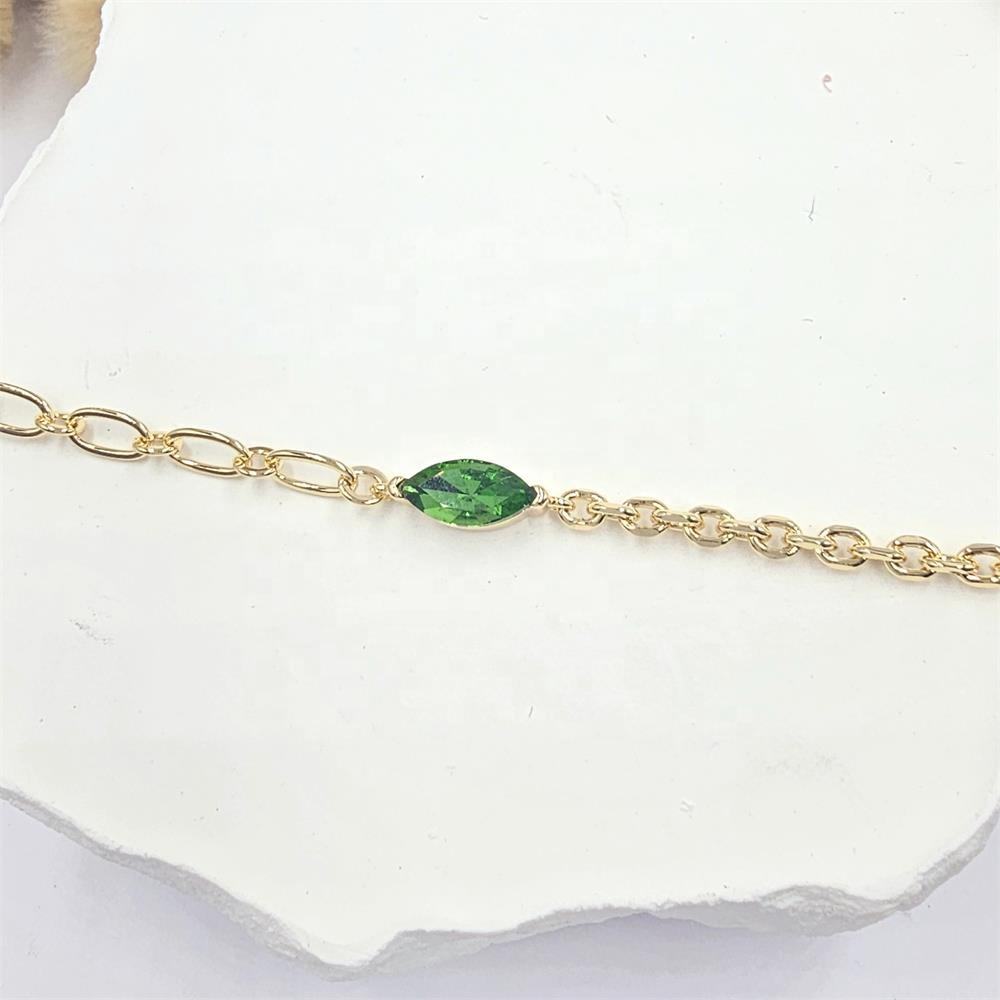 สีเขียว