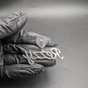 Colgante de moissanita personalizado con nombre, colgante de corazón con letras estilo hip hop, joyería de lujo para hombres y mujeres. - Product Image 4