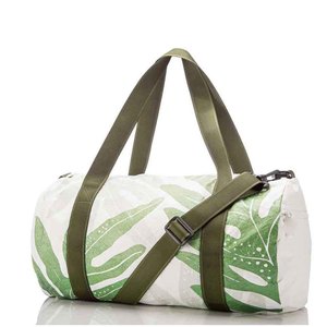 Wholesale Sublimation Printed Duffle Bags Custom Logo Waterproof Gym Sports Travel Bag with Shoe Compartment - Product Image 3