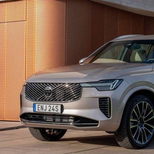 วอลโว่ XC90 รถเอสยูวีหรูหราขับเคลื่อนสี่ล้อ ประสิทธิภาพสูง สำหรับครอบครัว เกียร์อัตโนมัติ คุณภาพพรีเมียม รถใหม่และรถมือสอง สำหรับส่งออก - Product Image 6