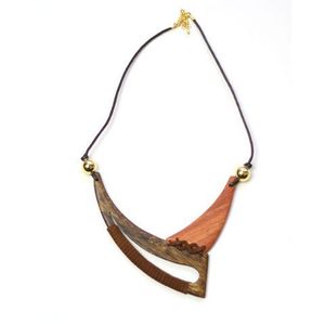 Collier en bois avec croix, accessoires de mode en cristal pour femmes, durables - Product Image 1