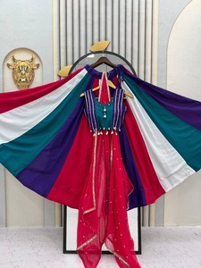 Ensemble Lehenga traditionnel indien en pur coton pour femmes avec un imprimé floral élégant, coupe classique, tenue de mariage, tenue ethnique - Product Image 5