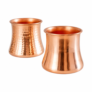 Juego de 2 vasos de cobre cóncavos hechos a mano, vasos de cobre martillado para la salud ayurvédica a un precio competitivo - Product Image 1